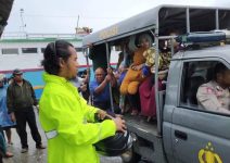 Puluhan Penumpang Kapal KM.SAFA Dievakuasi