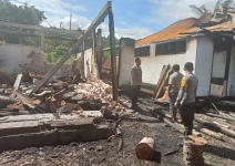 Polisi Dalami Kebakaran Di Sulubombong Banggai