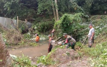 Koramil 1308-01/Luwuk Baksos Pembersihan Mata Air dan DAS Mambual