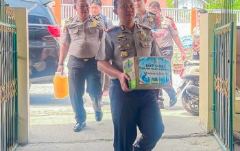 Semarak HUT ke-75 Humas Polri Kapolresta Banggai Santuni Panti Asuhan